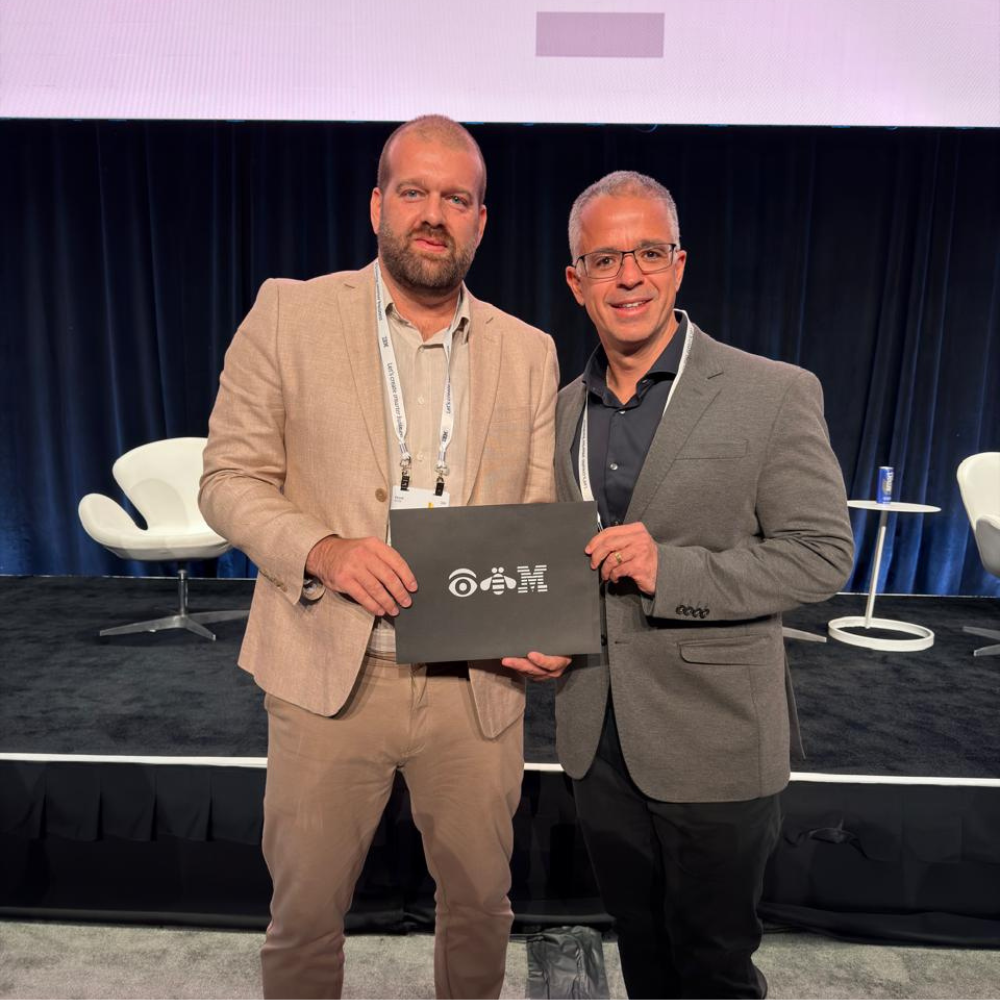 Accerte recebendo o IBM Partner Plus Award 2026, Best Newcomer LATAM